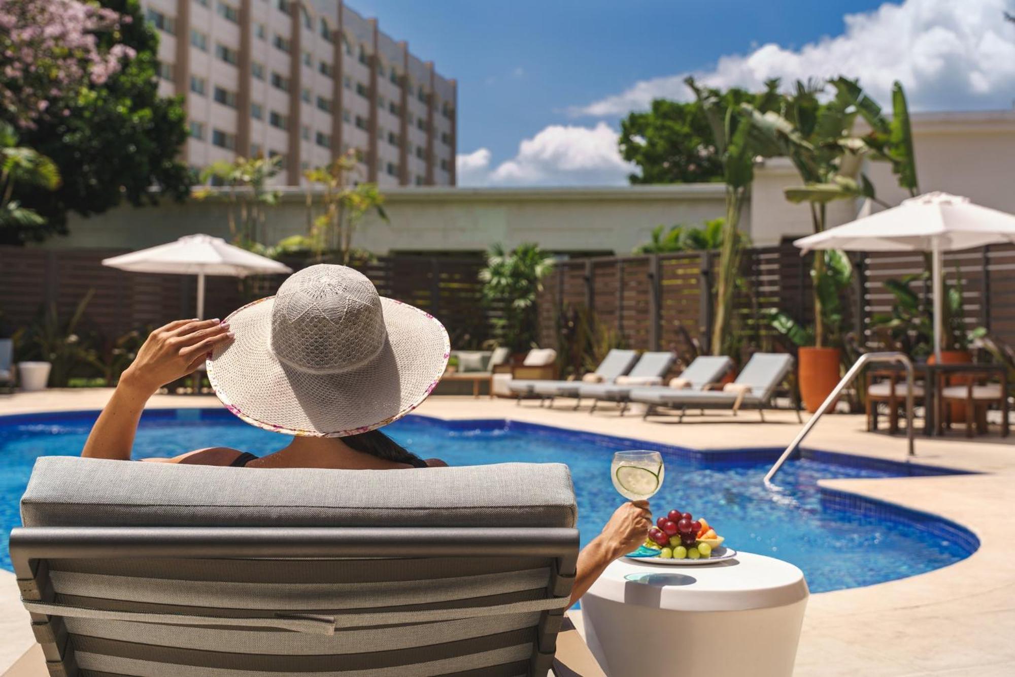 Real Intercontinental San Salvador By Ihg Hotel Buitenkant foto